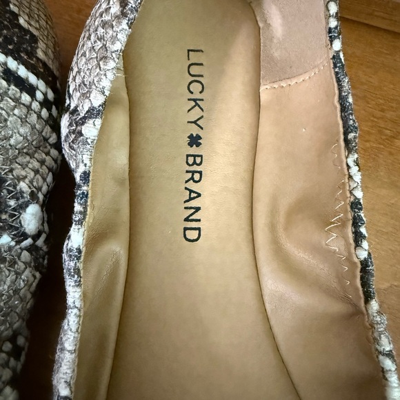 Lucky Brand Emmie snakeskin ballet flats slip ons woman size 8 - Picture 5 of 9